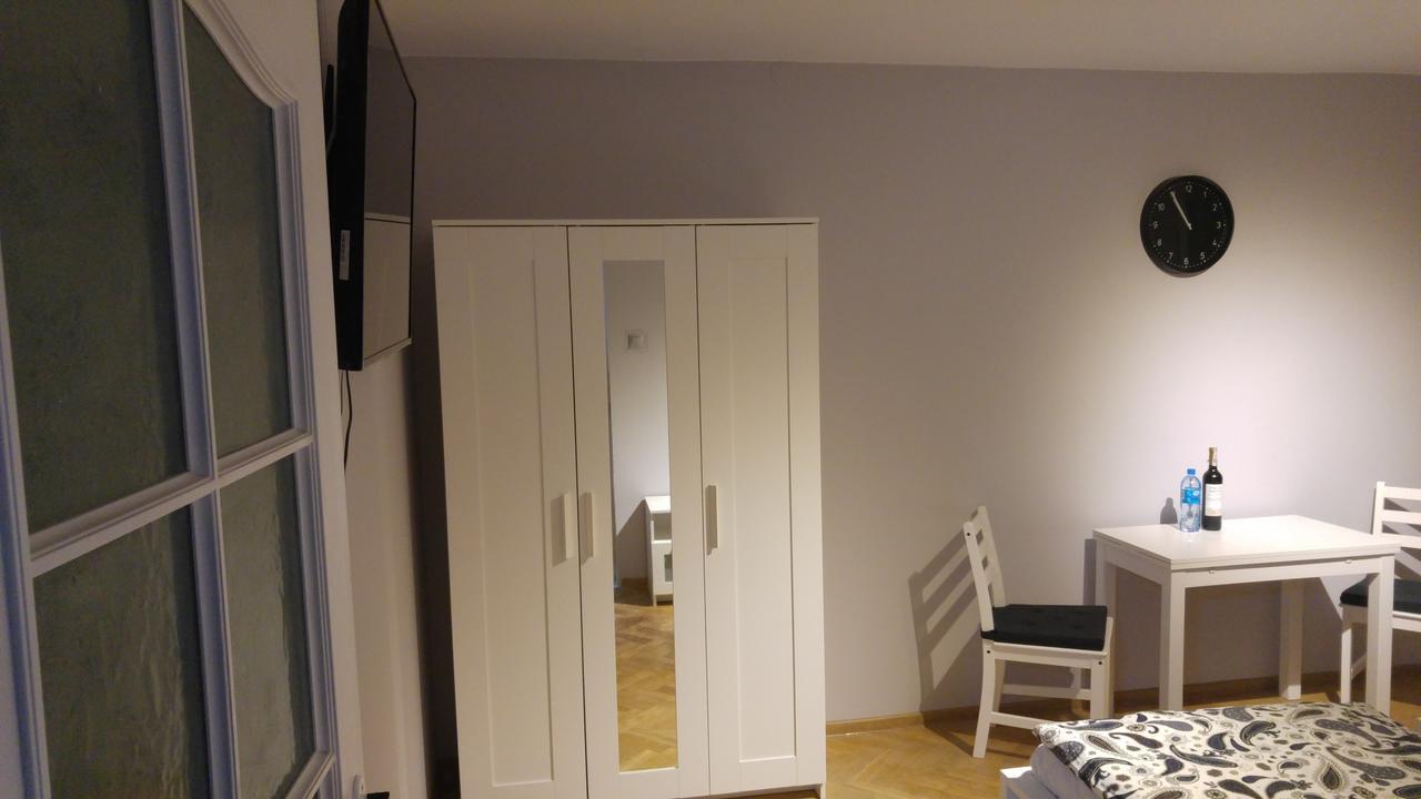 Rent0Nline Niepodleglosci Rooms Metro Varsóvia Exterior foto