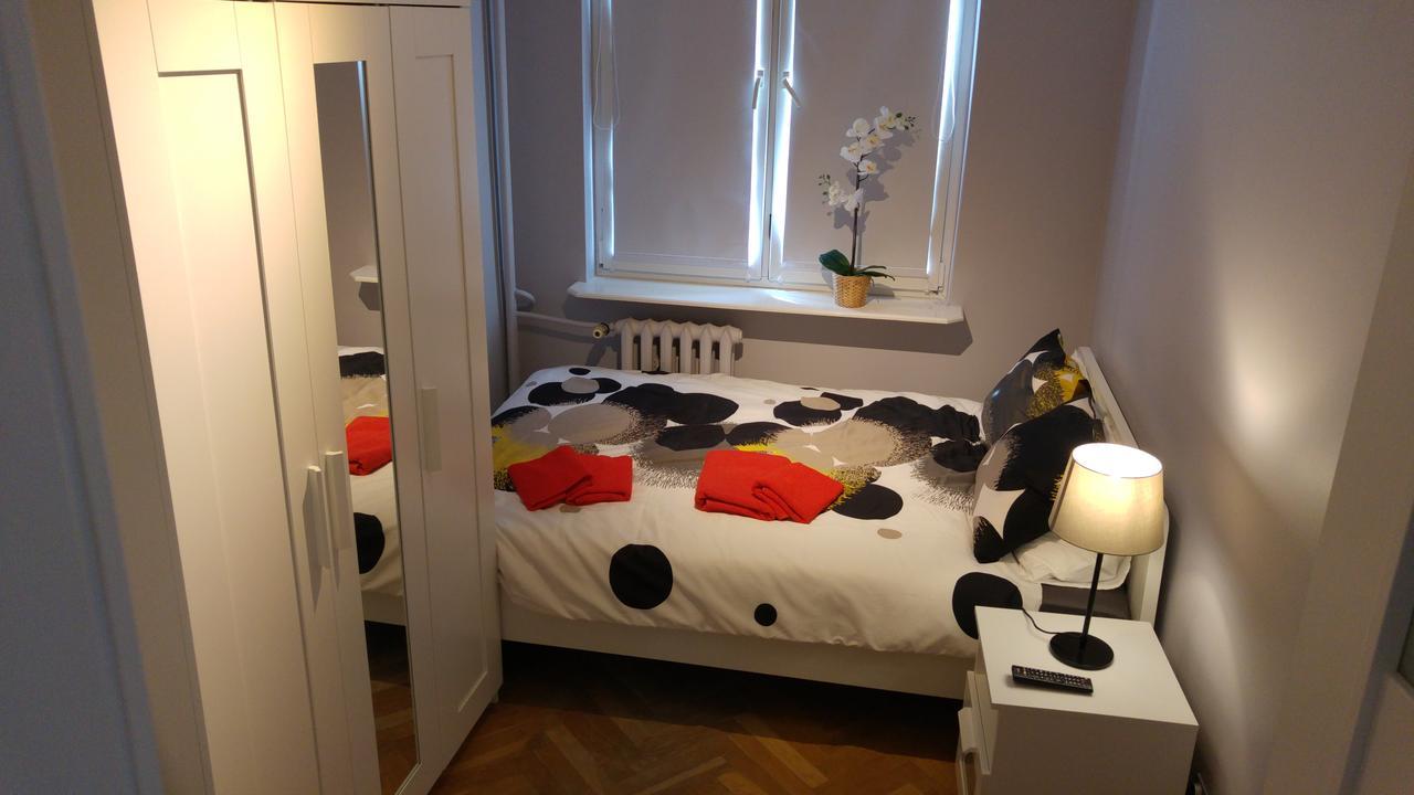 Rent0Nline Niepodleglosci Rooms Metro Varsóvia Exterior foto
